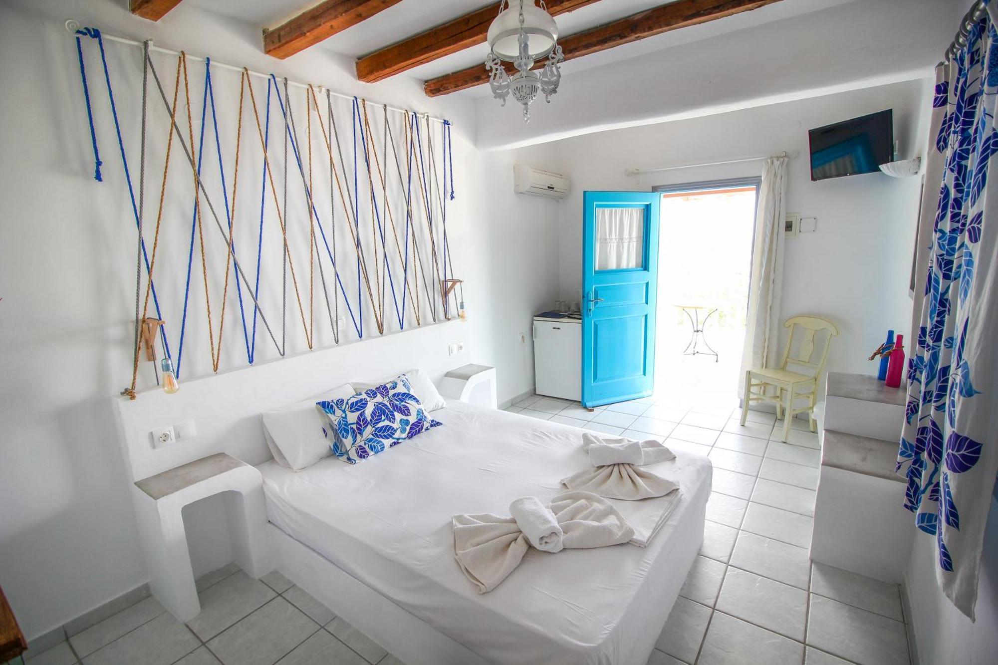 Hotel Camares Alopronia Esterno foto