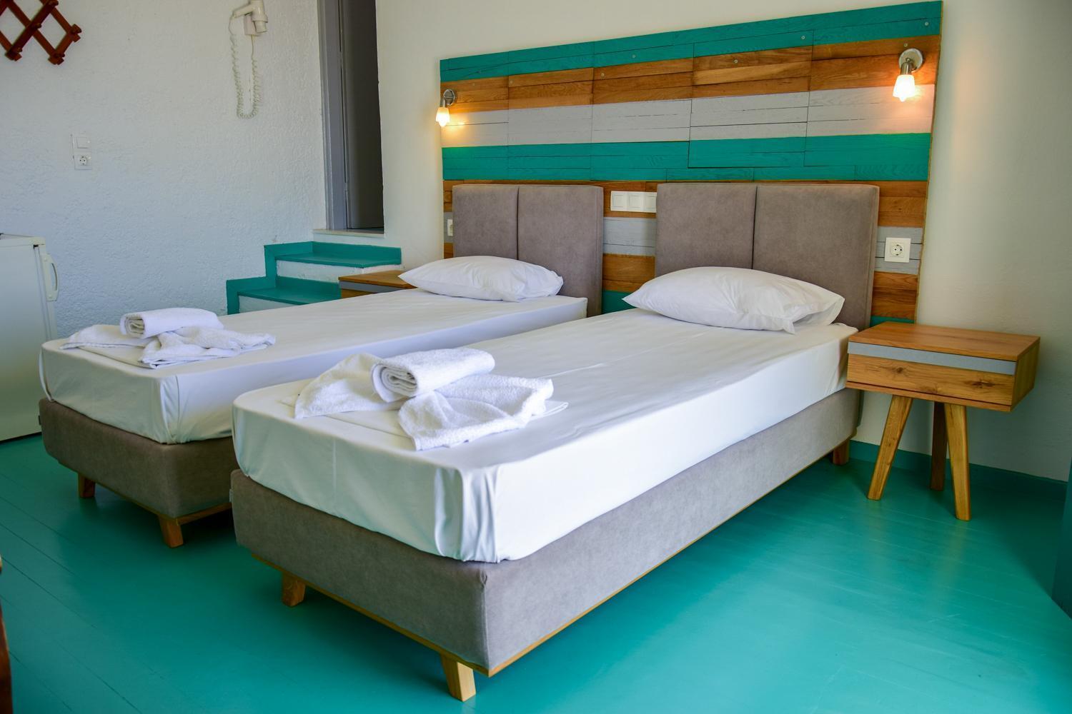 Hotel Camares Alopronia Esterno foto